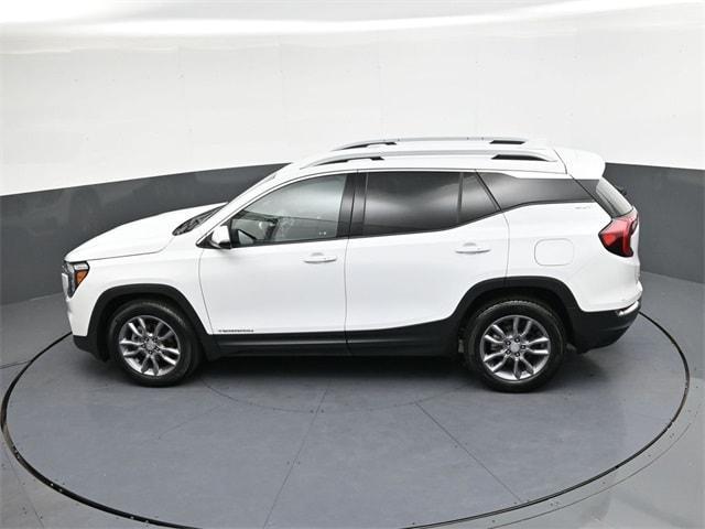 Photo of 2023 Summit White GMC Terrain
