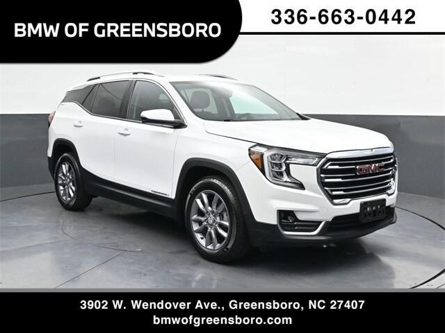 Photo of 2023 Summit White GMC Terrain