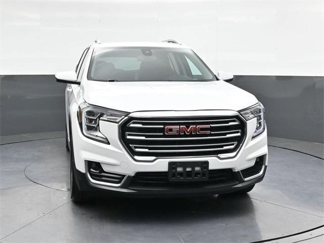 Photo of 2023 Summit White GMC Terrain