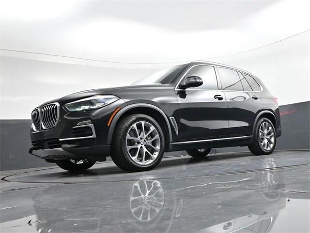 Photo of 2019 Black Sapphire Metallic BMW X5