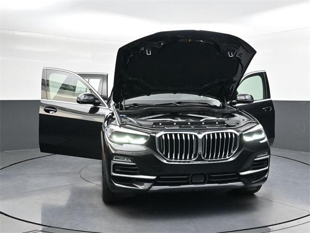 Photo of 2019 Black Sapphire Metallic BMW X5