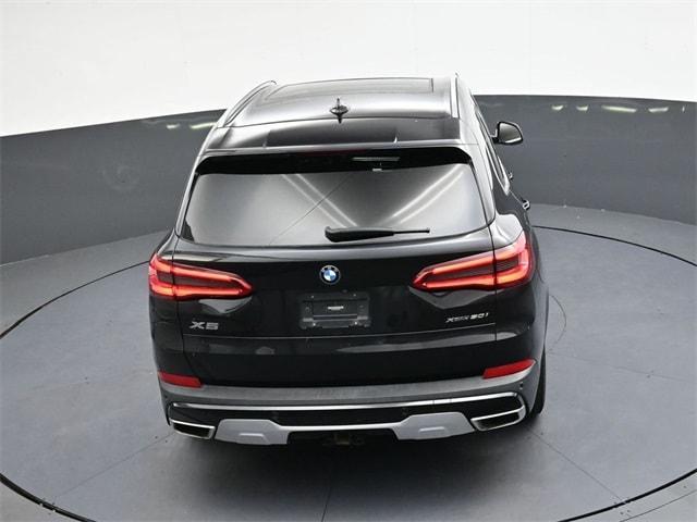 Photo of 2019 Black Sapphire Metallic BMW X5