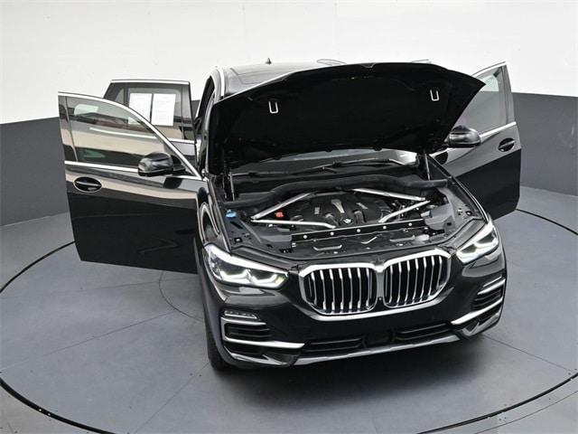 Photo of 2019 Black Sapphire Metallic BMW X5