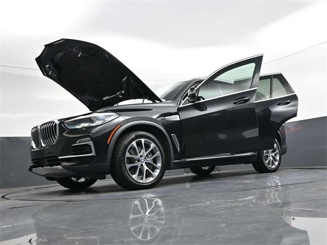 Photo of 2019 Black Sapphire Metallic BMW X5