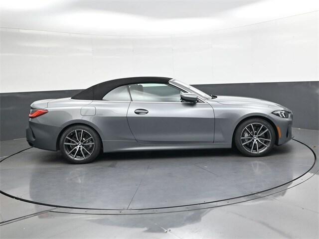 Photo of 2025 Skyscraper Gray Metallic BMW 430