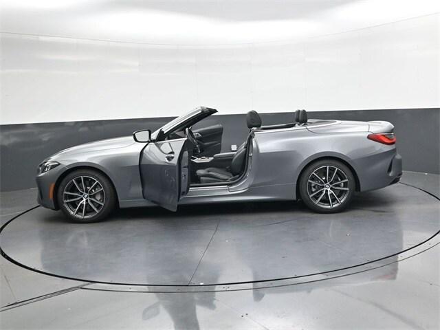 Photo of 2025 Skyscraper Gray Metallic BMW 430