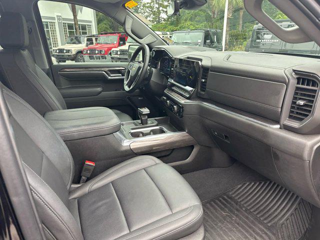 Photo of 2024 Black Chevrolet Silverado 1500