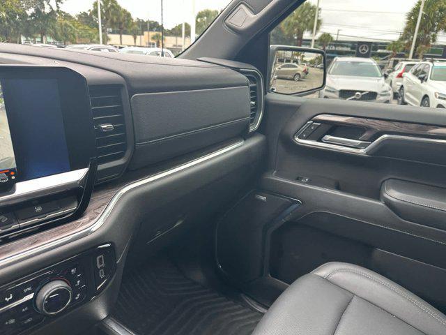 Photo of 2024 Black Chevrolet Silverado 1500