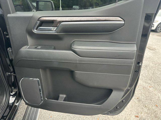 Photo of 2024 Black Chevrolet Silverado 1500