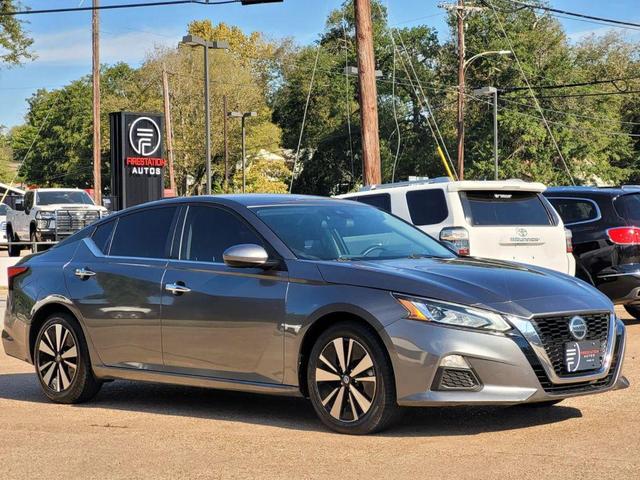 Photo of 2021 Gun Metallic Nissan Altima