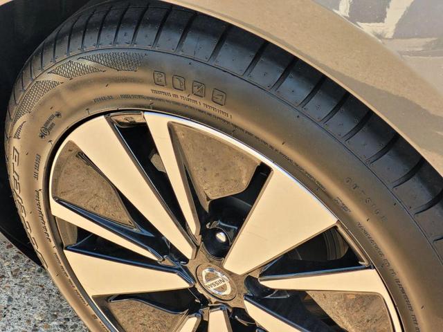 Photo of 2021 Gun Metallic Nissan Altima