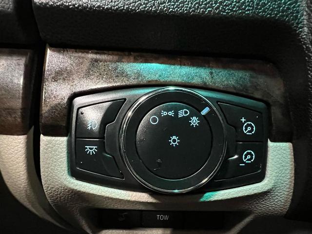 Photo of 2013 Black Ford Explorer