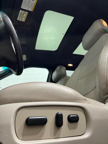 Photo of 2013 Black Ford Explorer