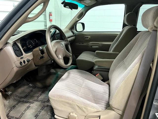 Photo of 2001 Gray Toyota Tundra