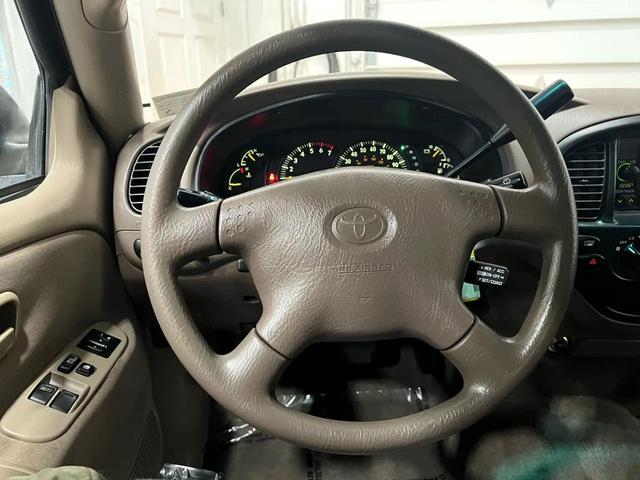 Photo of 2001 Gray Toyota Tundra