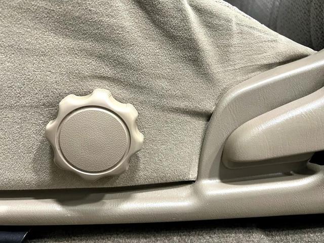 Photo of 2001 Gray Toyota Tundra