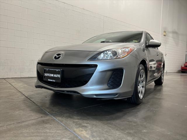 Photo of 2013 Silver Mazda Mazda3