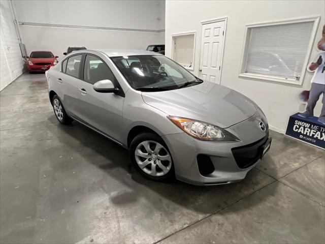 Photo of 2013 Silver Mazda Mazda3