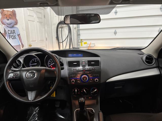 Photo of 2013 Silver Mazda Mazda3