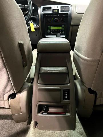 Photo of 2001 Gold Toyota 4Runner