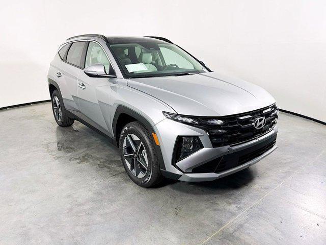 Photo of 2025 Shimmering Silver Hyundai TUCSON Hybrid
