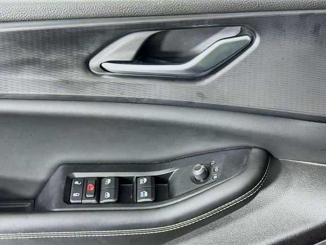 Photo of 2023 Velvet Red Pearlcoat Jeep Grand Cherokee L