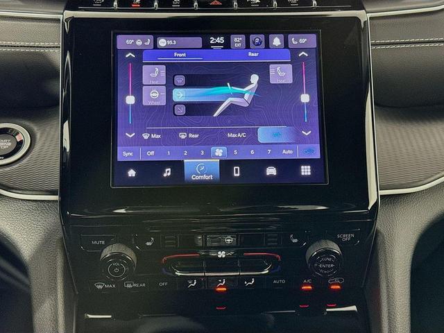 Photo of 2023 Velvet Red Pearlcoat Jeep Grand Cherokee L