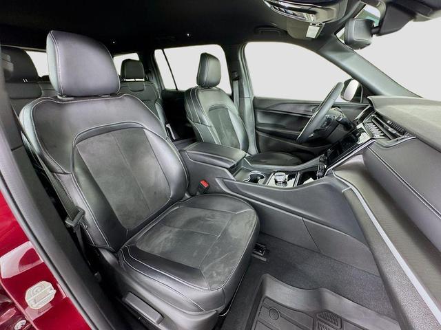 Photo of 2023 Velvet Red Pearlcoat Jeep Grand Cherokee L