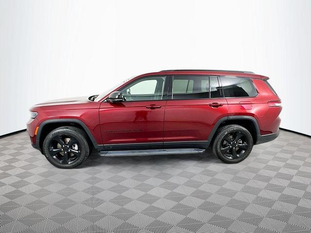 Photo of 2023 Velvet Red Pearlcoat Jeep Grand Cherokee L