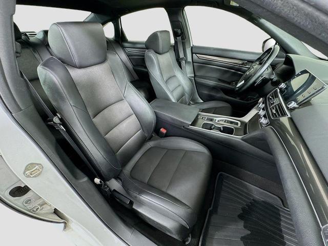 Photo of 2019 White Honda Accord