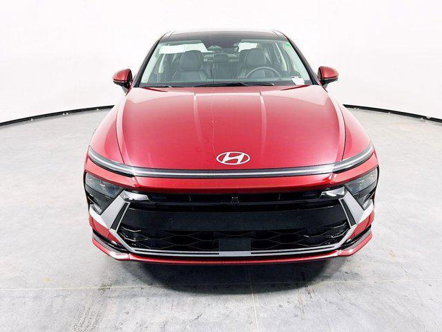 Photo of 2025 Red Hyundai SONATA Hybrid