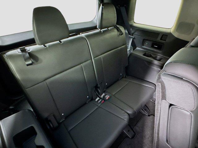 Photo of 2025 Phantom Black Hyundai SANTA FE HEV