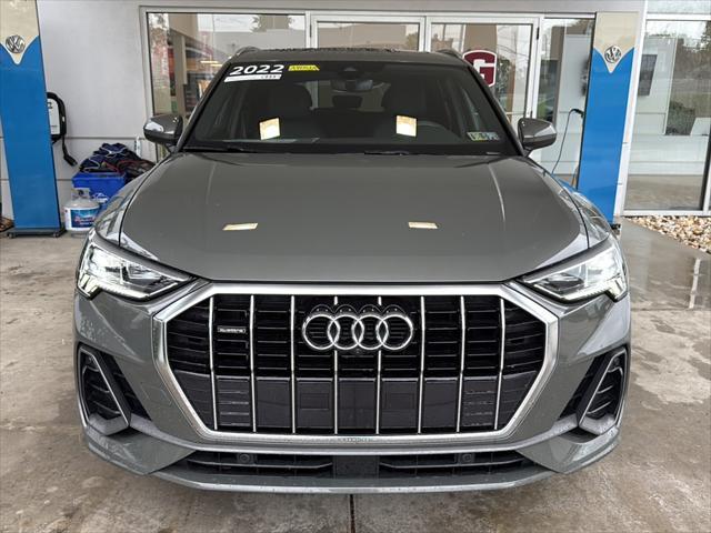 Photo of 2022 Chronos Gray Metallic Audi Q3
