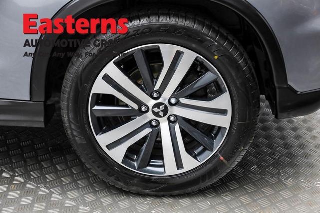 Photo of 2023 Mercury Gray Metallic Mitsubishi Outlander Sport