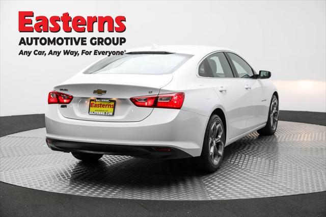 Photo of 2023 Summit White Chevrolet Malibu