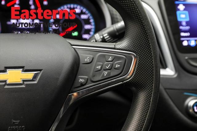 Photo of 2023 Summit White Chevrolet Malibu