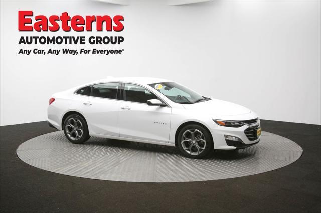 Photo of 2023 Summit White Chevrolet Malibu
