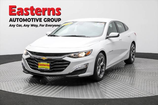 Photo of 2023 Summit White Chevrolet Malibu