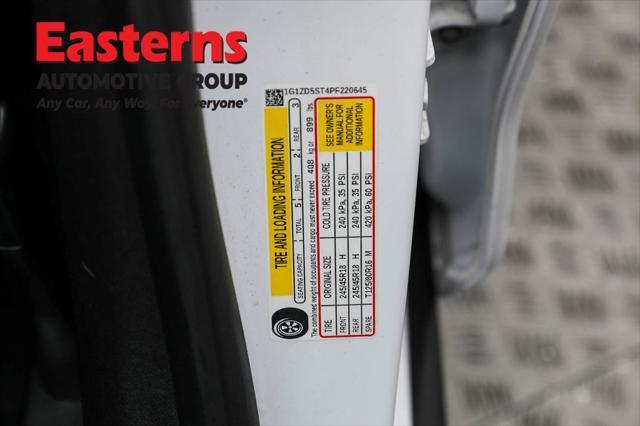Photo of 2023 Summit White Chevrolet Malibu