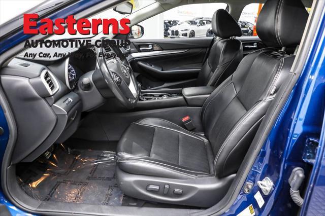 Photo of 2021 Deep Blue Pearl Nissan Maxima