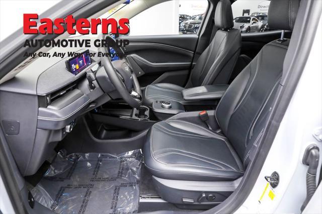 Photo of 2021 SPACE WHITE METALLIC Ford Mustang Mach-E