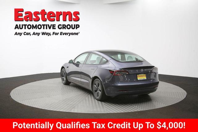 Photo of 2022 Gray Tesla Model 3
