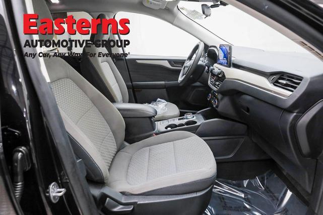 Photo of 2022 AGATE BLACK METALLIC Ford Escape