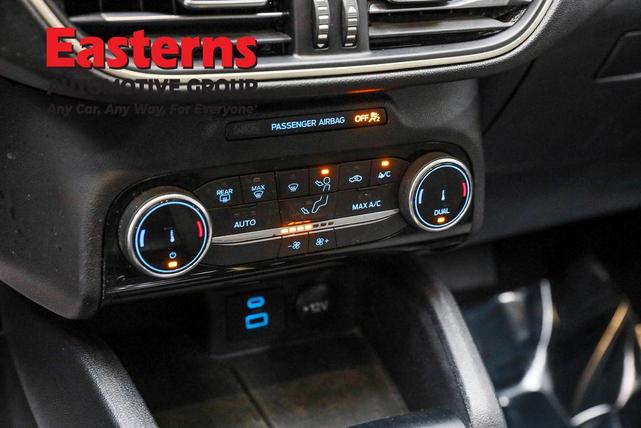 Photo of 2022 AGATE BLACK METALLIC Ford Escape
