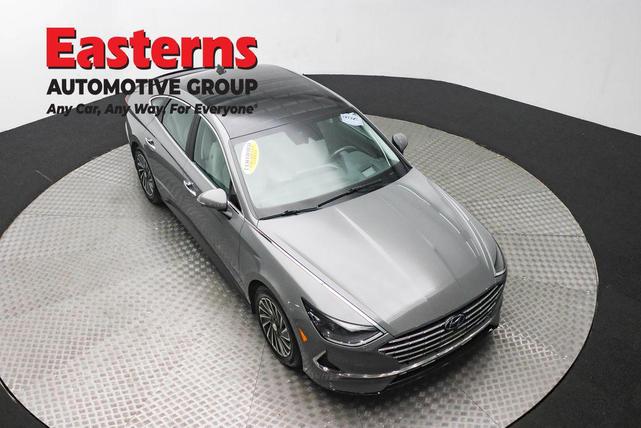 Photo of 2022 Hampton Gray Hyundai SONATA Hybrid