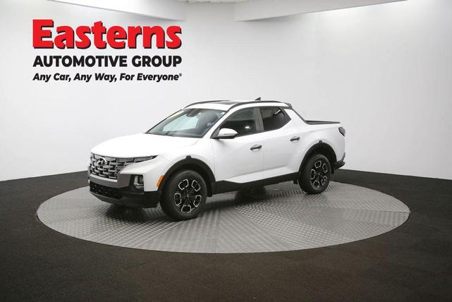Photo of 2023 Atlas White Hyundai SANTA CRUZ