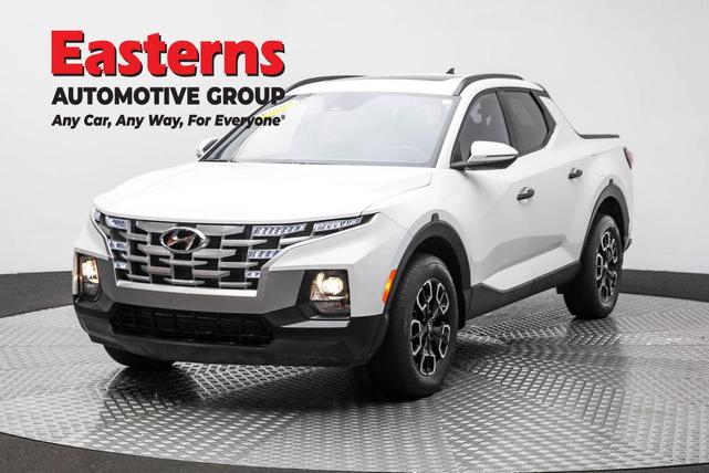 Photo of 2023 Atlas White Hyundai SANTA CRUZ