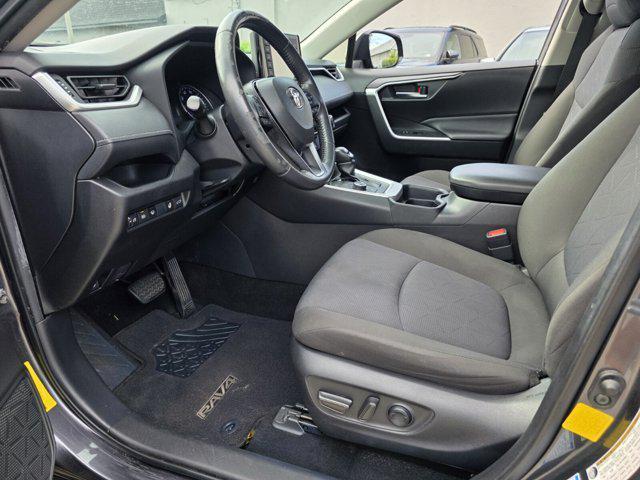Photo of 2020 Magnetic Gray Metallic Toyota RAV4 Hybrid
