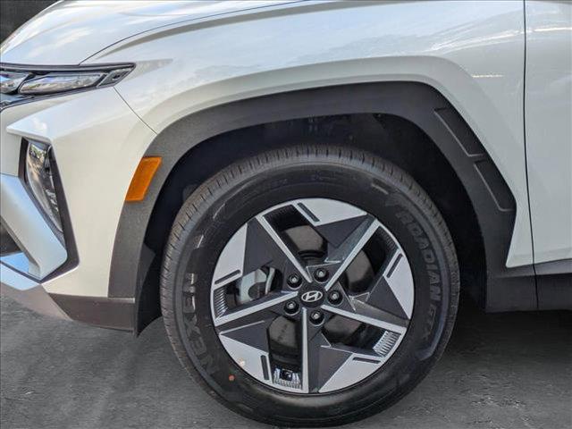 Photo of 2025 Creamy White Pearl Hyundai TUCSON Hybrid