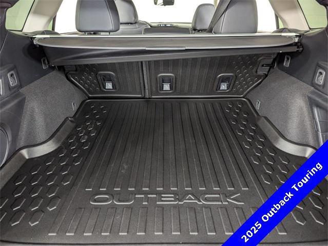 Photo of 2025 Crystal Black Subaru Outback